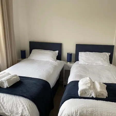 Spacious 2 Bed Village Flat Sleeps 4/6 Nottingham Exterior photo