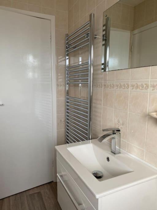 Appartamento Spacious 2 Bed Village Flat Sleeps 4/6 Nottingham